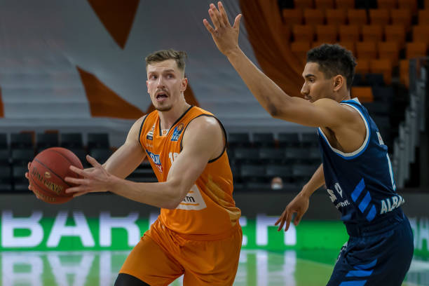 本场比赛的 本场比赛的